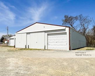 Photo 4 of BLB Rentals - 813 East Karsch Blvd, Farmington, MO