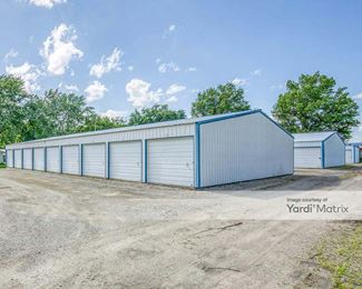 Photo 3 of Watts Storage - 13 East 3rd Street, Adrian, MO