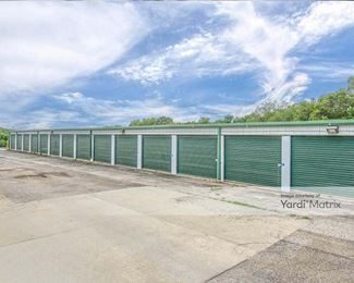 Photo 2 of Storage Rentals of America - 3416 Pear Street, St Joseph, MO