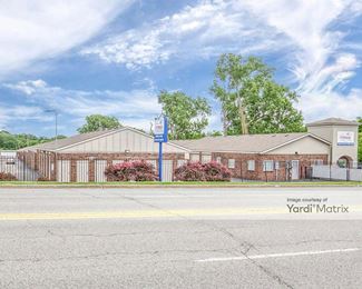 Photo 3 of Storage Rentals of America - 405 North Woodbine, St Joseph, MO