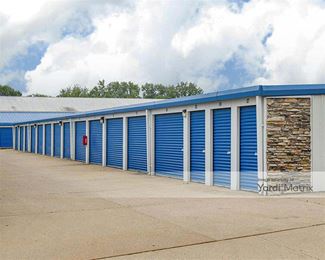 Photo 1 of Extra Space Storage - 812 Walnut Street, Washington, IL