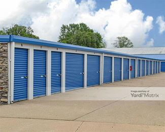 Photo 3 of Extra Space Storage - 812 Walnut Street, Washington, IL