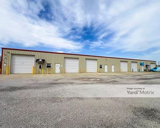 Photo 2 of Lock and Save Storage - 4185 Hanover Road, Columbia, IL