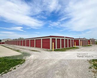 Photo 5 of Lock and Save Storage - 4185 Hanover Road, Columbia, IL
