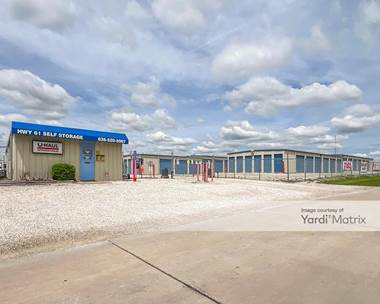 Storage Units for Rent available at 2133 Alexandria Crossing, Troy, MO 63379
