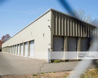 Photo 3 of iStorage - 2 Industrial Pkwy, Easthampton, MA