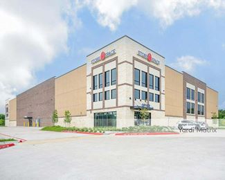 Photo 2 of Store Space - 7221 Fite Road, Pearland, TX