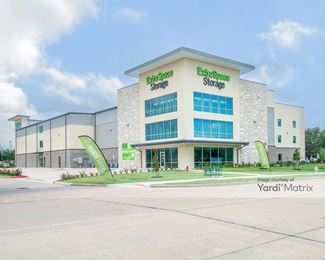Photo 1 of Extra Space Storage - 11347 Sugar Park Lane, Sugar Land, TX