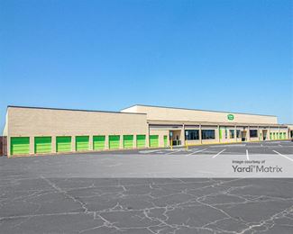 Photo 1 of Extra Space Storage - 827 North Houston Road, Warner Robins, GA