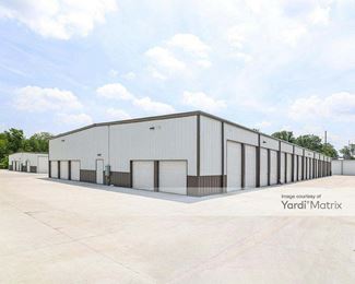 Photo 2 of Extra Space Storage - 300 Abbe Road South, Elyria, OH