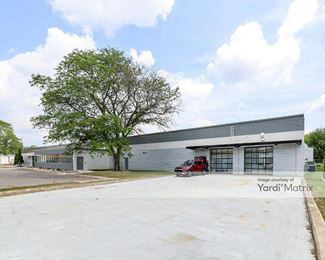 Photo 5 of Extra Space Storage - 300 Abbe Road South, Elyria, OH