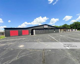 Photo 3 of BOXD Storage - 1422 East McCord Street, Centralia, IL