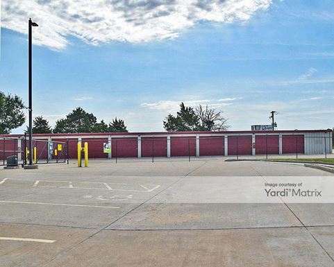 Photo 3 of Extra Space Storage - 1209 NE Service Road, Warrenton, MO