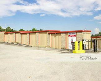 Photo 4 of StorMark Self Storage - 1905 Linwood Drive, Paragould, AR