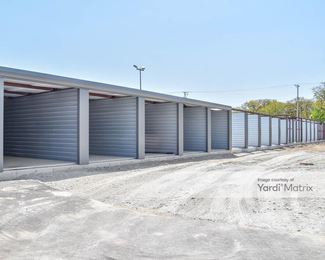 Photo 4 of Extra Space Storage - 8621 Osborne Street, Highland, IN