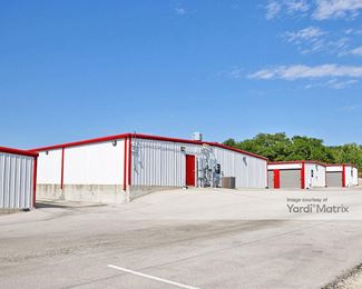 Photo 5 of 10 Federal Self Storage - 5340 US 281, Spring Branch, TX