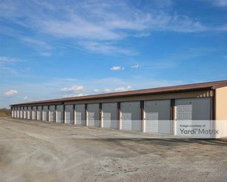 Photo 3 of T-M Storage - N4462 House Road, New London, WI