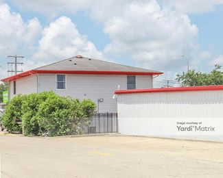 Photo 1 of Extra Space Storage - 1710 North Cunningham Avenue, Urbana, IL