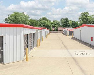 Photo 2 of Extra Space Storage - 1710 North Cunningham Avenue, Urbana, IL