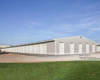 Photo 2 of Eastside Storage - 507 South County Road, New London, WI