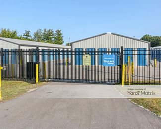 Photo 5 of Storage Rentals of America - 818 Bloomingdale Drive, Bristol, IN