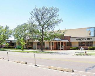 Photo 2 of Extra Space Storage - 3122 Gillham Plaza, Kansas City, MO