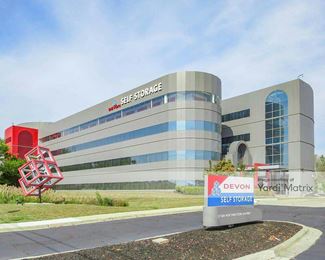 Photo 2 of Devon Self Storage - 27400 Northwestern Hwy, Southfield, MI