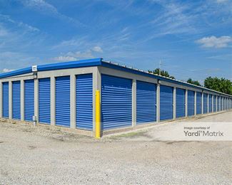 Photo 2 of Capitol Storage - 818 South Dirksen Pkwy, Springfield, IL