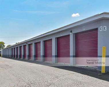 Storage Units for Rent available at 2945 East Sangamon Avenue, Springfield, IL 62702