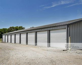 Photo 3 of Riverton A-1 Mini Storage - 1050 East Kinzie Street, Riverton, IL