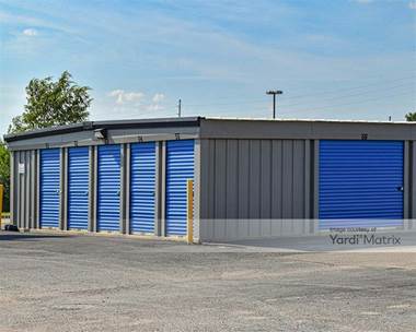 Storage Units for Rent available at 2800 6th Street, Springfield, IL 62703