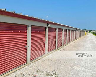Photo 2 of American Way Storage - 2007 West Spresser Street, Taylorville, IL