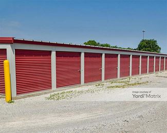 Photo 4 of American Way Storage - 2007 West Spresser Street, Taylorville, IL