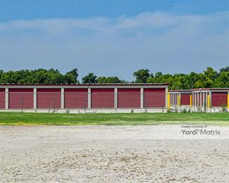 Photo 5 of American Way Storage - 2007 West Spresser Street, Taylorville, IL