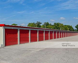 Photo 1 of 10 Federal Self Storage - 900 East Straight Street, Springfield, IL