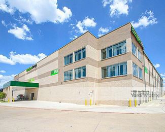 Photo 6 of Extra Space Storage - 2901 Strawn Lane, Fort Worth, TX
