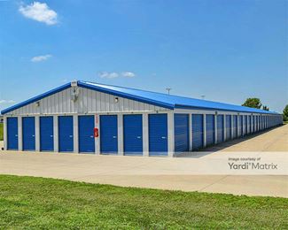 Photo 1 of Extra Space Storage - 1125 Hickox Drive, Lincoln, IL