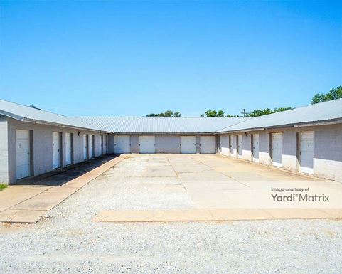 Photo 5 of Broadway Mini Storage - 310 West Copeland Avenue, Kingman, KS