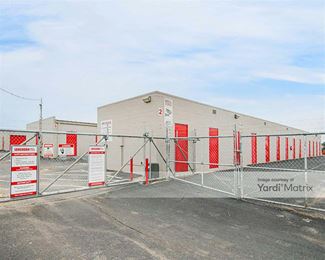 Photo 4 of Longhorn State Storage-Colonial - 2215 West SW Loop 323, Tyler, TX
