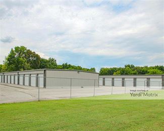 Photo 2 of My Garage Self Storage - 444 South Dr M Roper Pkwy, Bullard, TX