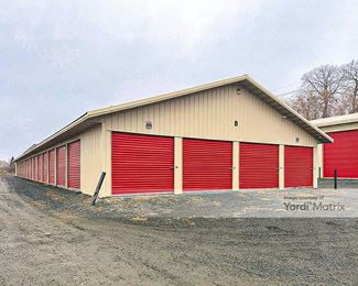 Photo 2 of Big River Self Storage - 631 East Madison Street, Eau Claire, WI