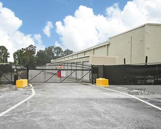 Photo 3 of FreeUp Storage - 481 Parris Island Gtwy, Beaufort, SC