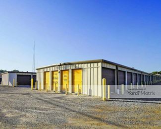 Photo 3 of Storage Plaza, The - 415 West Main Street, Union City, TN