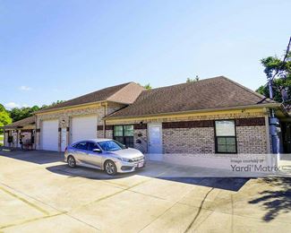 Photo 2 of Hollywood Self Storage - 2016 Hollywood Drive, Jackson, TN