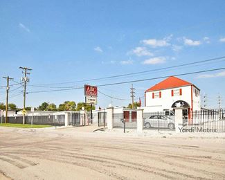 Photo 1 of ABC Self Storage - 136 Saint Charles Street, Bowling Green, KY