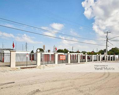 Storage Units for Rent available at 136 Saint Charles Street, Bowling Green, KY 42101