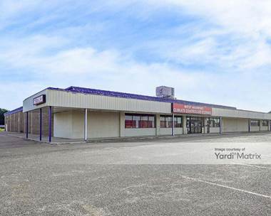 Storage Units for Rent available at 500 West Broadway, West Memphis, AR 72301