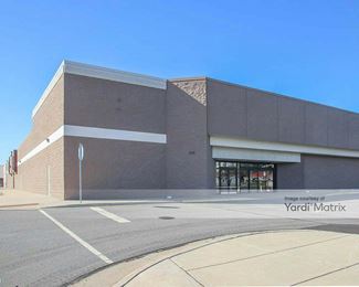 Photo 5 of Stor-In-Dor - 200 South 18th Avenue, Wausau, WI