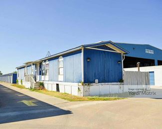 Photo 4 of Store It All Self Storage - 1704 Owk Drive, Laredo, TX