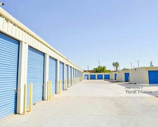 Photo 4 of Calton Self Storage - 910 East Calton Road, Laredo, TX